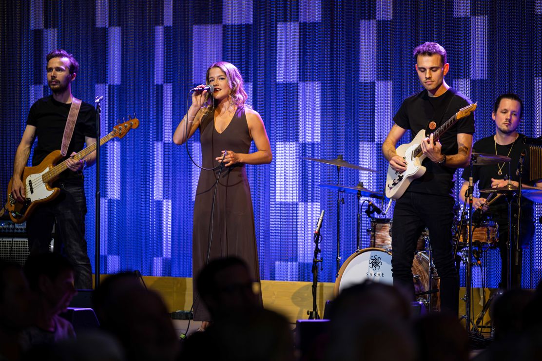 Selina Schildknecht sorgt mit eigenen Songs und Coverversionen für musikalische Unterhaltung.